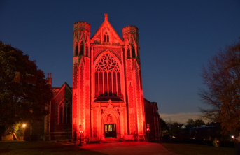 Sacred Heart Wimbledon lit up red for #RedWednesday