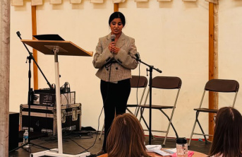Ribqa Nevash speaking at We Believe Festival in Birmingham