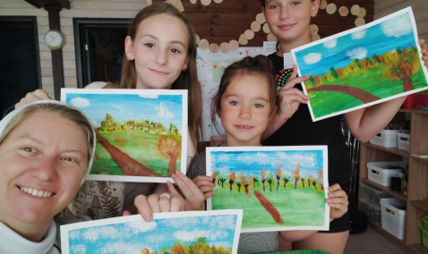 Sister with young girls they are supporting in Ukraine