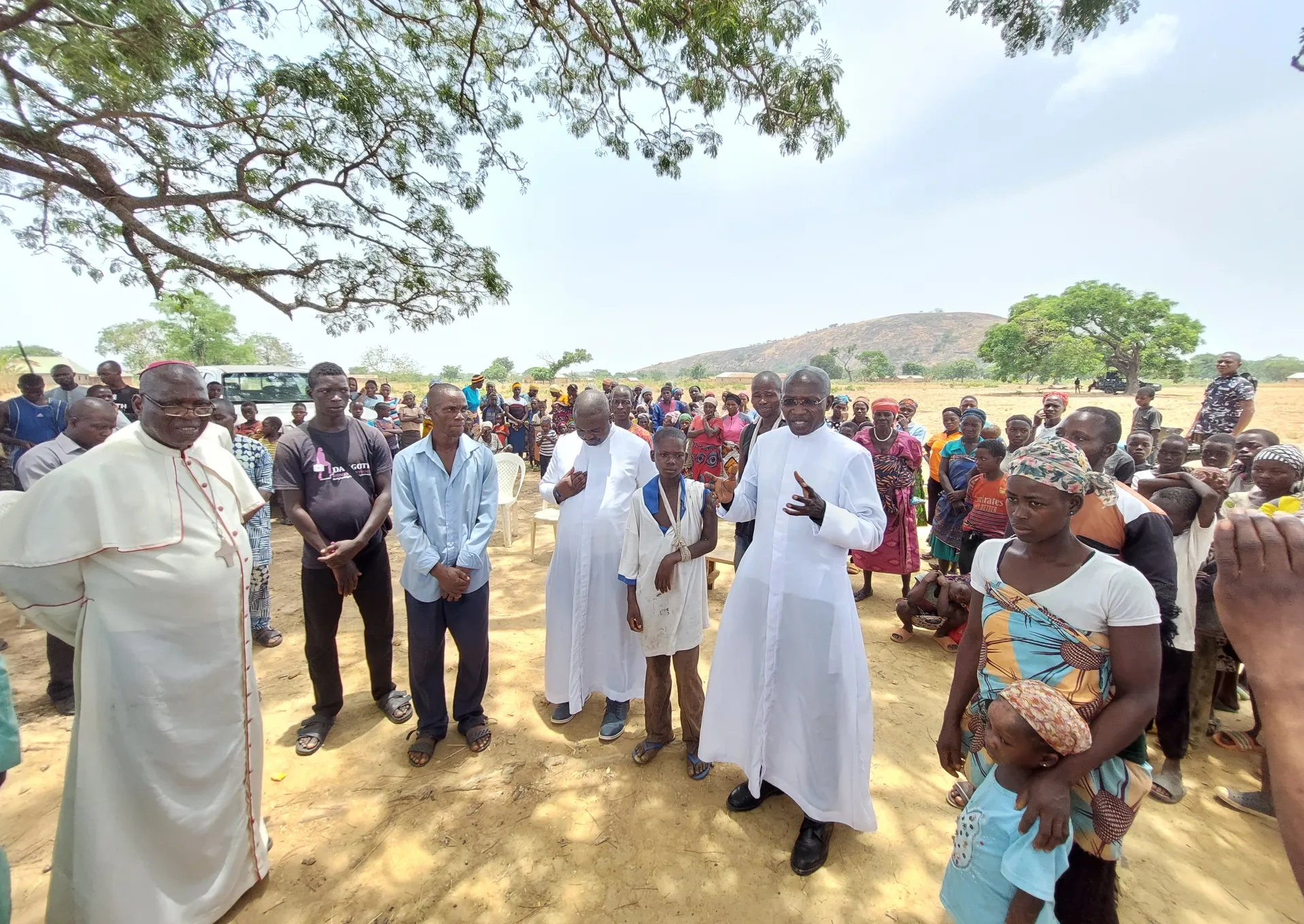 Nigerian priests supporting displaced Christians