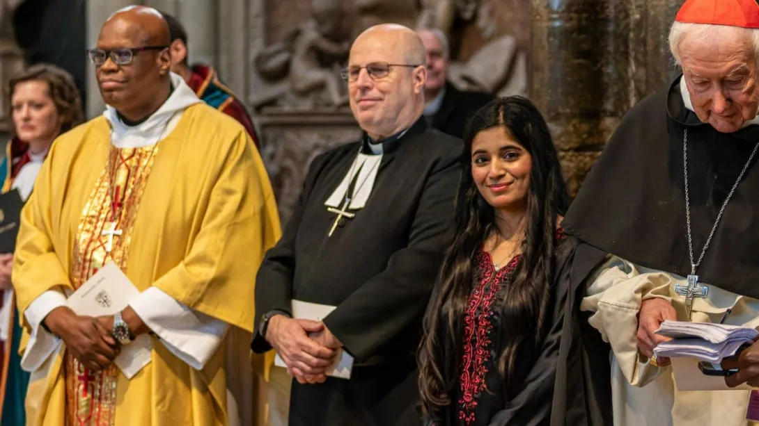 Ribqa Nevash at Advent event