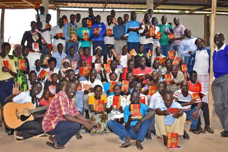 Emmaus Community training South Sudanese catechists in Uganda’s Bidibidi and Palorinya refugee camps (©ACN)