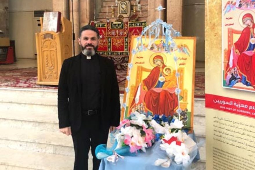 Father Charbel Eid Rizkallah and the icon (Credit: Aid to the Church in Need)