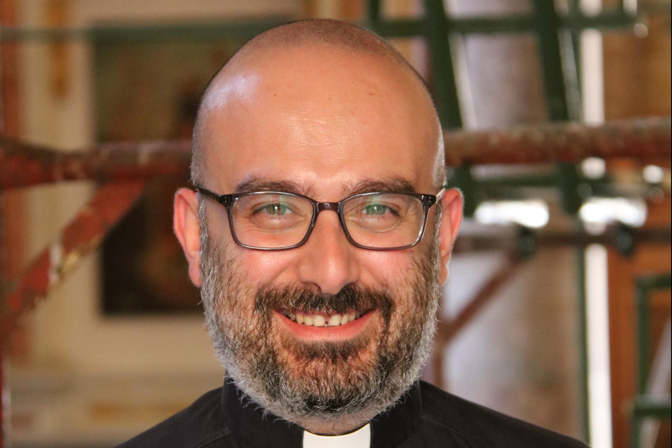 With image of Father Jad Chlouk (© Aid to the Church in Need)