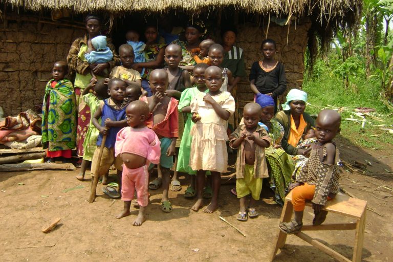 With image of refugees and IDPs in the east of the Democratic Republic of Congo (Image © Aid to the Church in Need)
