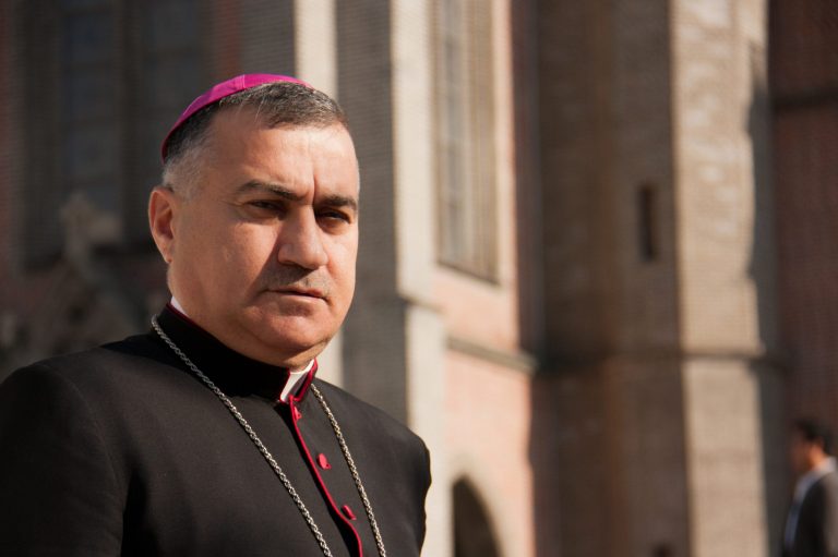 With image of Chaldean Catholic Archbishop Bashar Warda of Erbil (© Aid to the Church in Need)