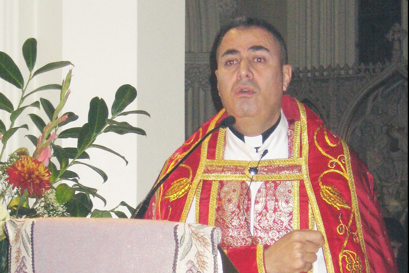 With picture of Syriac Catholic Archbishop Nathaniel Nizar Semaan (© Aid to the Church in Need)