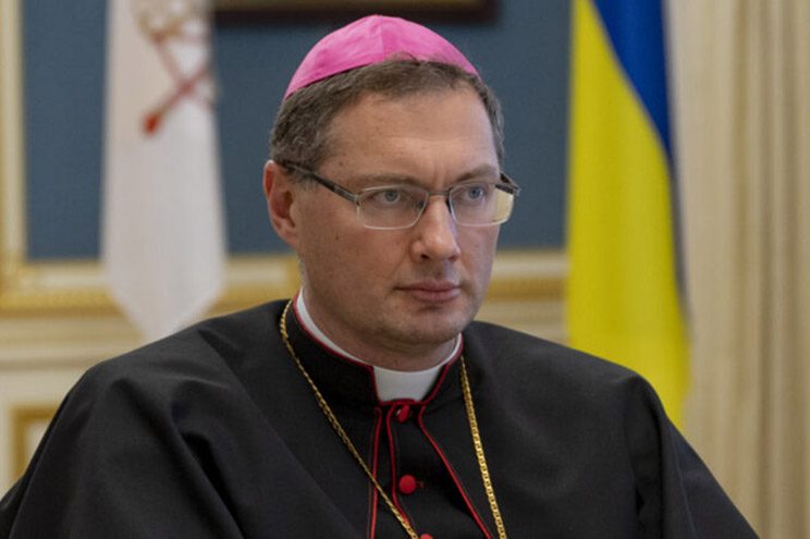 With image of Archbishop Visvaldas Kulbokas, Papal Nuncio to Ukraine (© Office of the President of Ukraine)