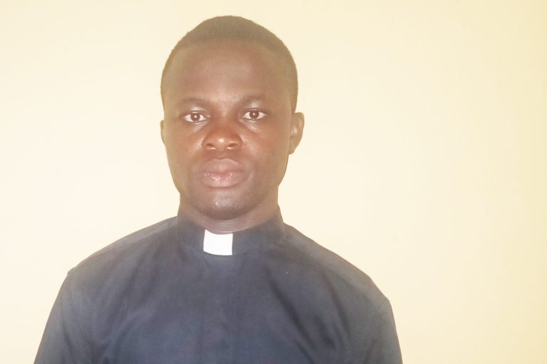 Father Andrew Adeniyi Abayomi (© Aid to the Church in Need)