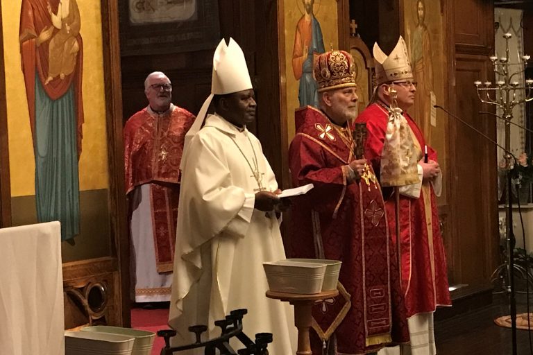 Divine Liturgy at the Ukrainian Catholic Cathedral, London, held on #RedWednesday_ l-r: Bishop Jude Arogundade of Ondo, Nigeria, Bishop Kenneth Nowakowski, Apostolic Eparch of the Ukrainian Catholic Eparchy, and Archbishop John Wilson of Southwark (© ACN)