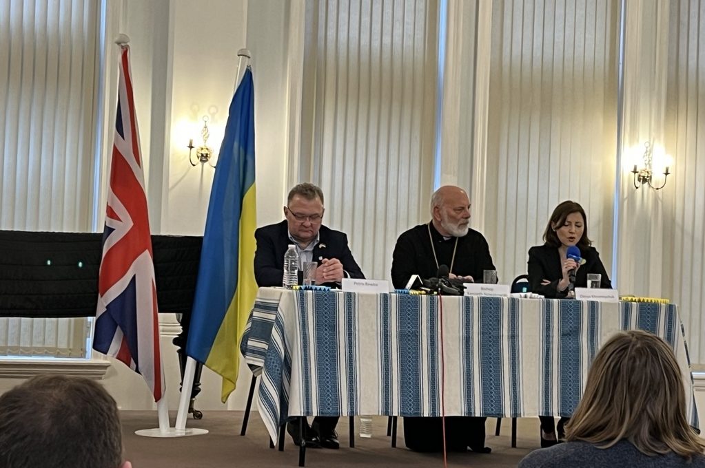 Petro Rewko, chair of the Association of Ukrainians in Great Britain, Bishop Kenneth Nowakowski and Olesya Khromeychuk, director of the Ukrainian Institute of London.