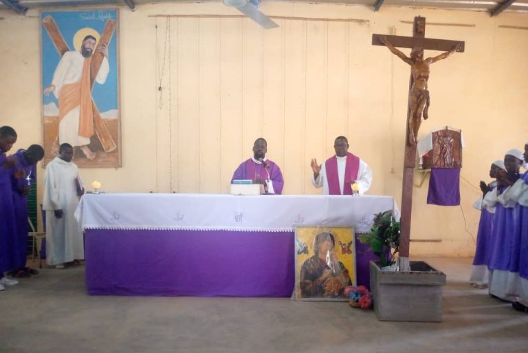 Archive picture of Mass at a church in Bogande, Burkina Faso.