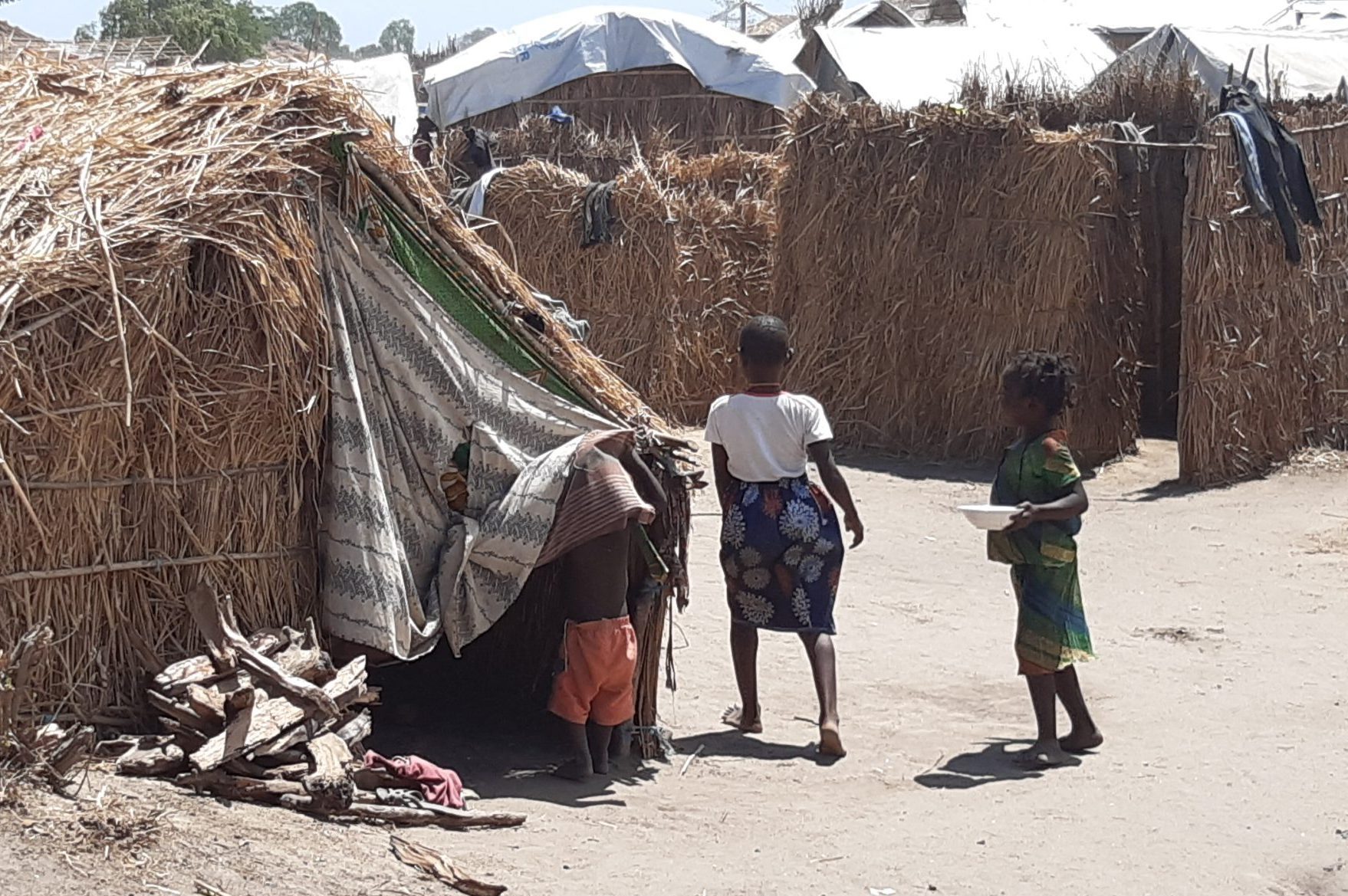 An IDP camp in Pemba Diocese, northern Mozambique. (© Johan Viljoen)