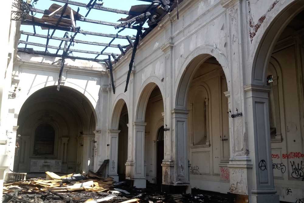 The Church of the Assumption in Santiago de Chile after the fire.