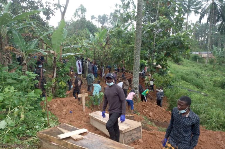 Victims are buried after ADF massacres in Ntoyo